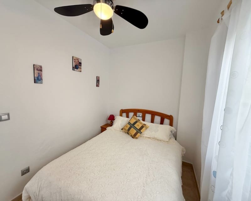 2 soverom Leilighet til salgs i Torrevieja med svømmebasseng garasje - € 168 000 (Ref: 9745127)