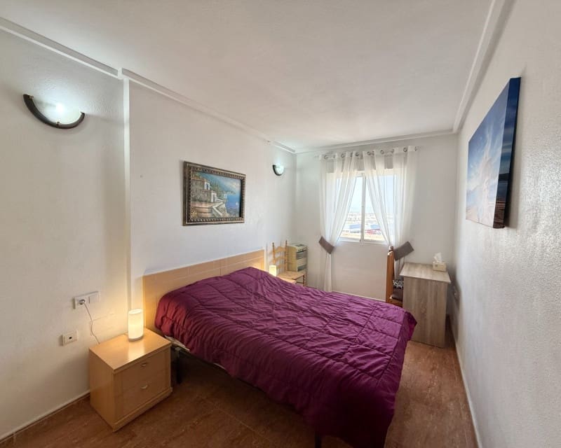 2 quarto Apartamento para arrendar em Torrevieja com piscina - 700 € (Ref: 9759388)