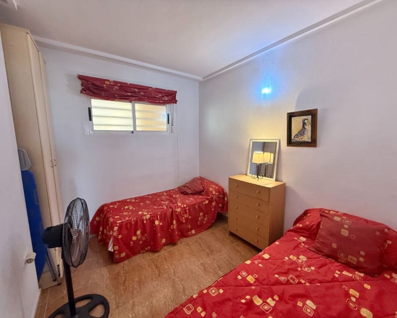 2 quarto Apartamento para arrendar em Torrevieja com piscina - 700 € (Ref: 9759388)