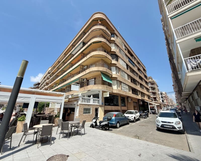 3 soveværelse Lejlighed til salg i Torrevieja - € 209.000 (Ref: 9893067)