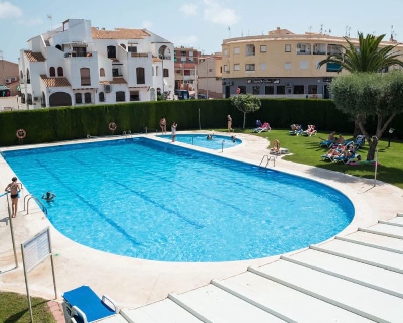 2 sovrum Hus till salu i Torrevieja - 185 000 € (Ref: 9897393)