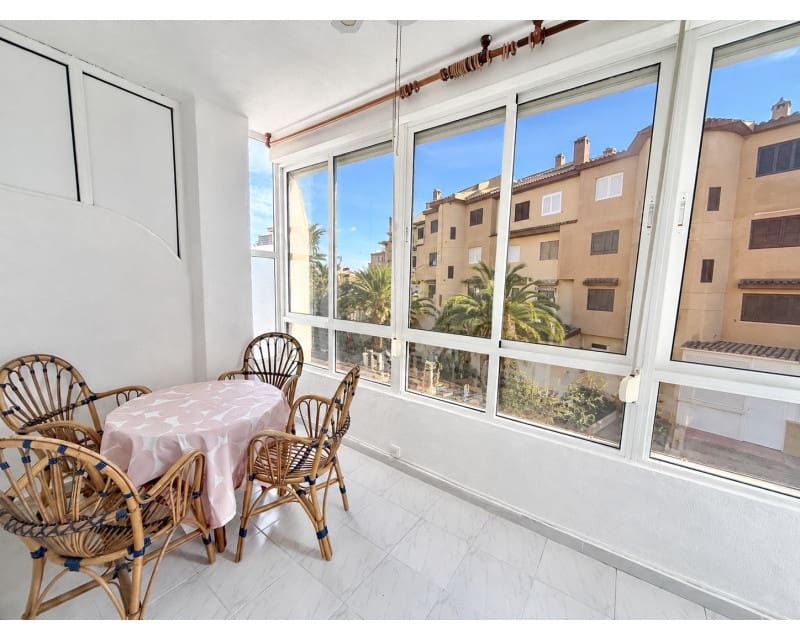 2 slaapkamer Appartement te huur in Torrevieja met zwembad - € 875 (Ref: 9937105)