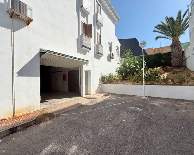 Garasje til leie i Torrevieja - € 120 (Ref: 9960254)