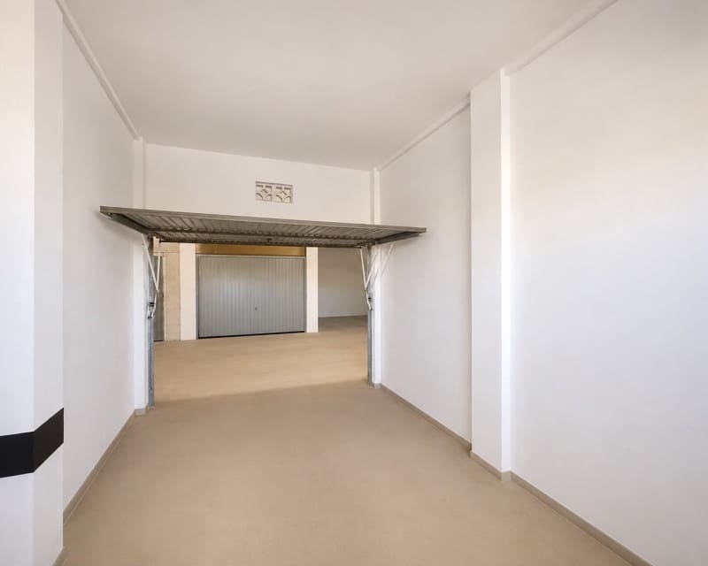 Garasje til leie i Torrevieja - € 120 (Ref: 9960254)
