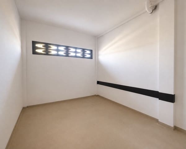 Garasje til leie i Playa de los Locos, Torrevieja - € 120 (Ref: 9960254)