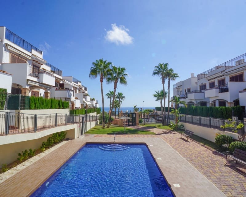 2 soveværelse Lejlighed til leje i Torrevieja med swimmingpool garage - € 1.200 (Ref: 9975808)