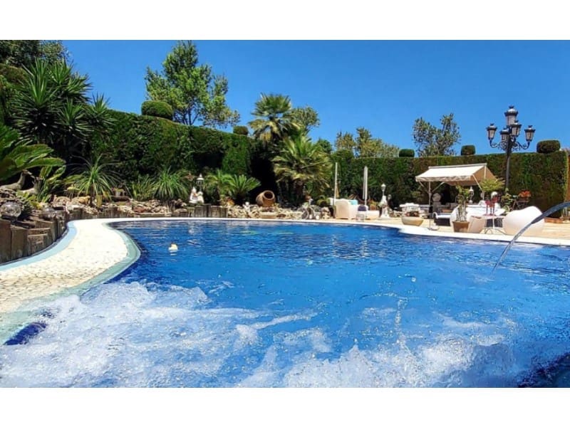 Finca/Casa Rural de 7 habitaciones en Teulada en venta - 1.690.000 € (Ref: 9652828)