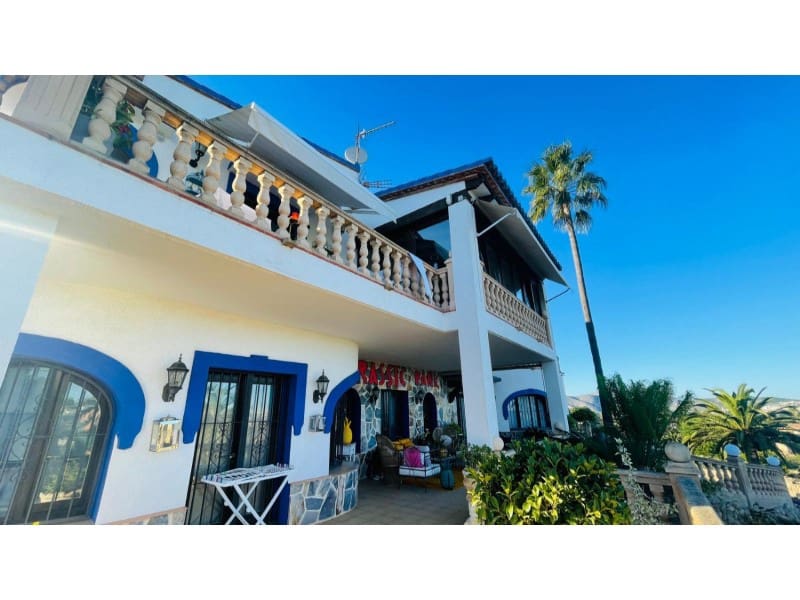 Finca/Casa Rural de 7 habitaciones en Teulada en venta - 1.690.000 € (Ref: 9652828)