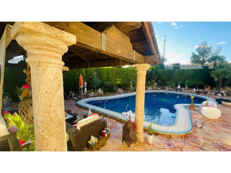 Finca/Casa Rural de 7 habitaciones en Teulada en venta - 1.690.000 € (Ref: 9652828)