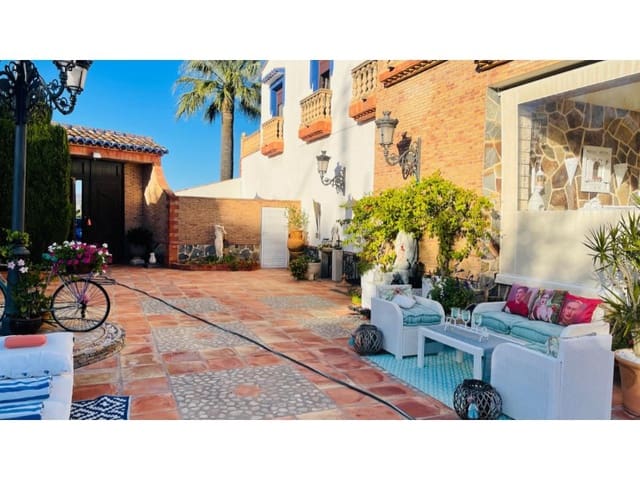 Finca/Casa Rural de 7 habitaciones en Teulada Pueblo, Teulada-Moraira en venta - 1.690.000 € (Ref: 9652828)