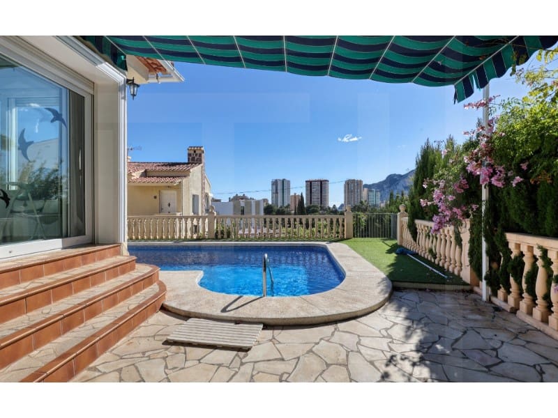 Chalet de 3 habitaciones en Calpe / Calp en venta con garaje - 750.000 € (Ref: 9666286)