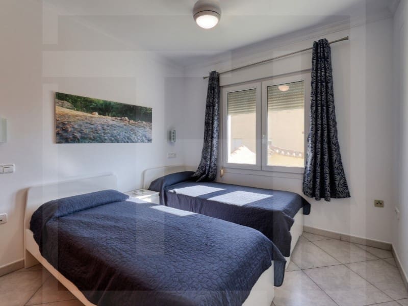 Chalet de 3 habitaciones en Calpe / Calp en venta con garaje - 750.000 € (Ref: 9666286)