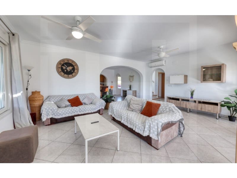 Chalet de 3 habitaciones en Calpe / Calp en venta con garaje - 750.000 € (Ref: 9666286)