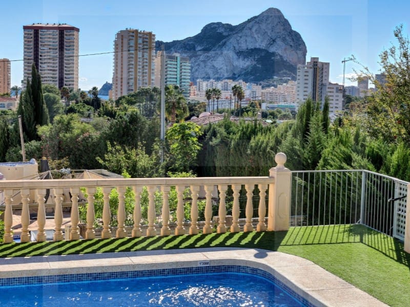 Chalet de 3 habitaciones en Calpe / Calp en venta con garaje - 750.000 € (Ref: 9666286)
