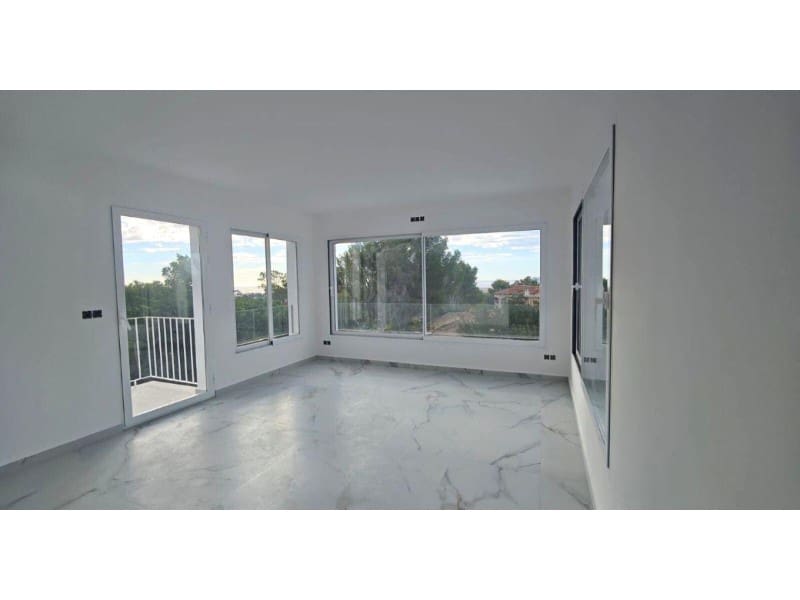 4 bedroom Villa for sale in Altea la Vella - € 835,000 (Ref: 9695206)