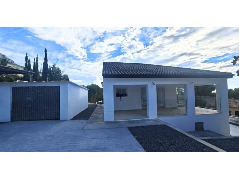 4 bedroom Villa for sale in Altea la Vella - € 835,000 (Ref: 9695206)