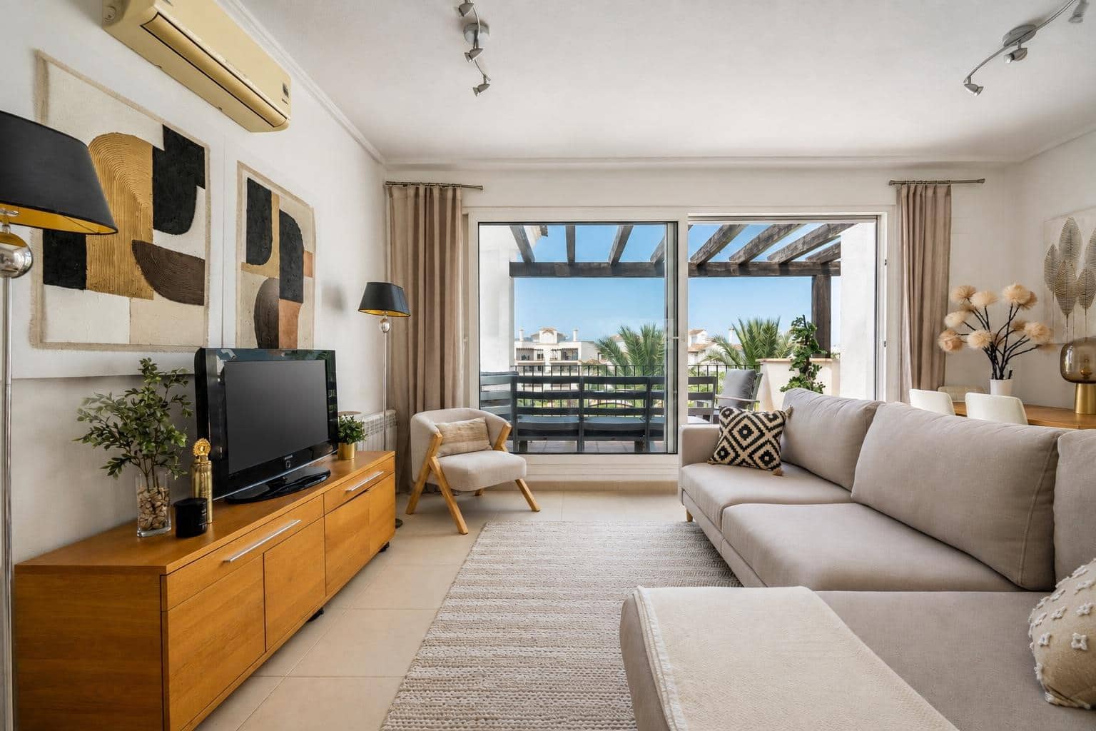 2 soveværelse Lejlighed til salg i La Torre Golf Resort - € 180.000 (Ref: 10036335)
