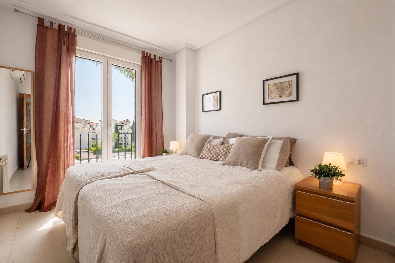 2 soveværelse Lejlighed til salg i La Torre Golf Resort - € 180.000 (Ref: 10036335)