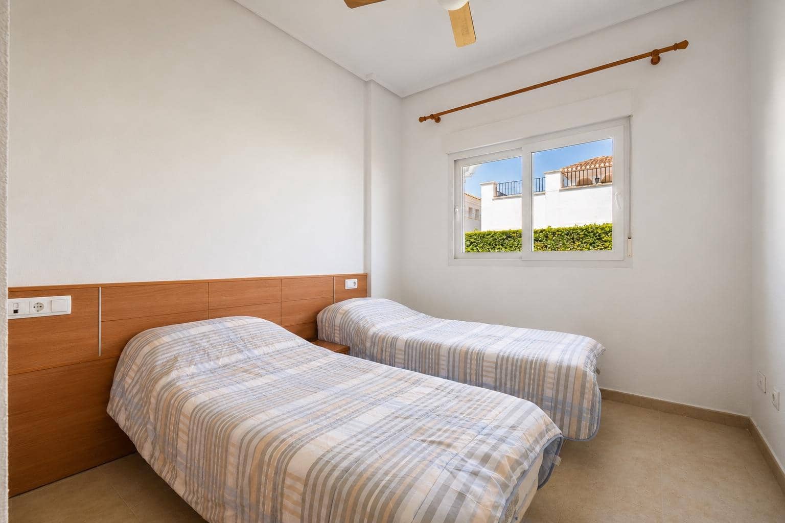 2 soveværelse Villa til salg i La Torre Golf Resort - € 250.000 (Ref: 10036336)