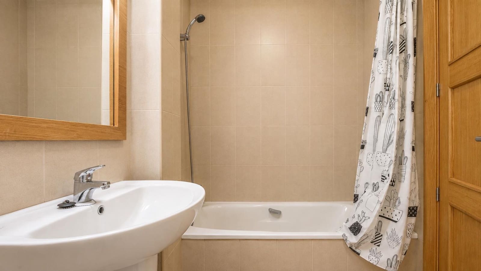 2 soveværelse Villa til salg i La Torre Golf Resort - € 250.000 (Ref: 10036336)