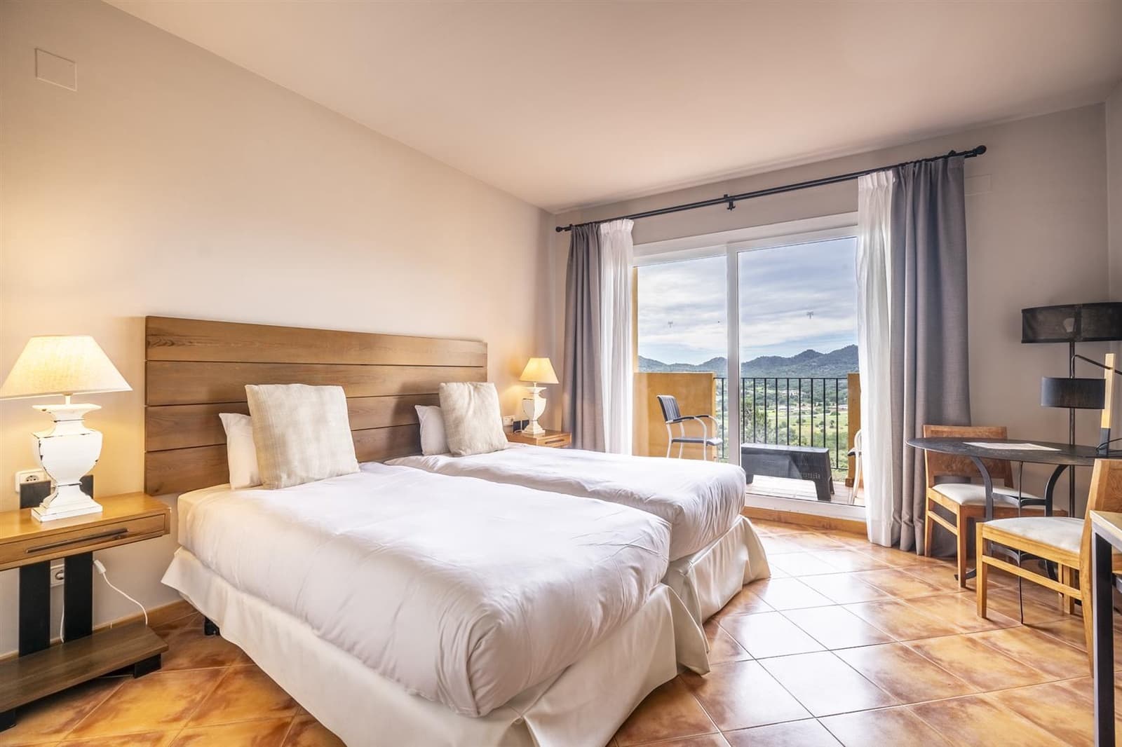 3 sypialnia Apartament na sprzedaż w La Manga Club z basenem - 225 000 € (Ref: 10080385)