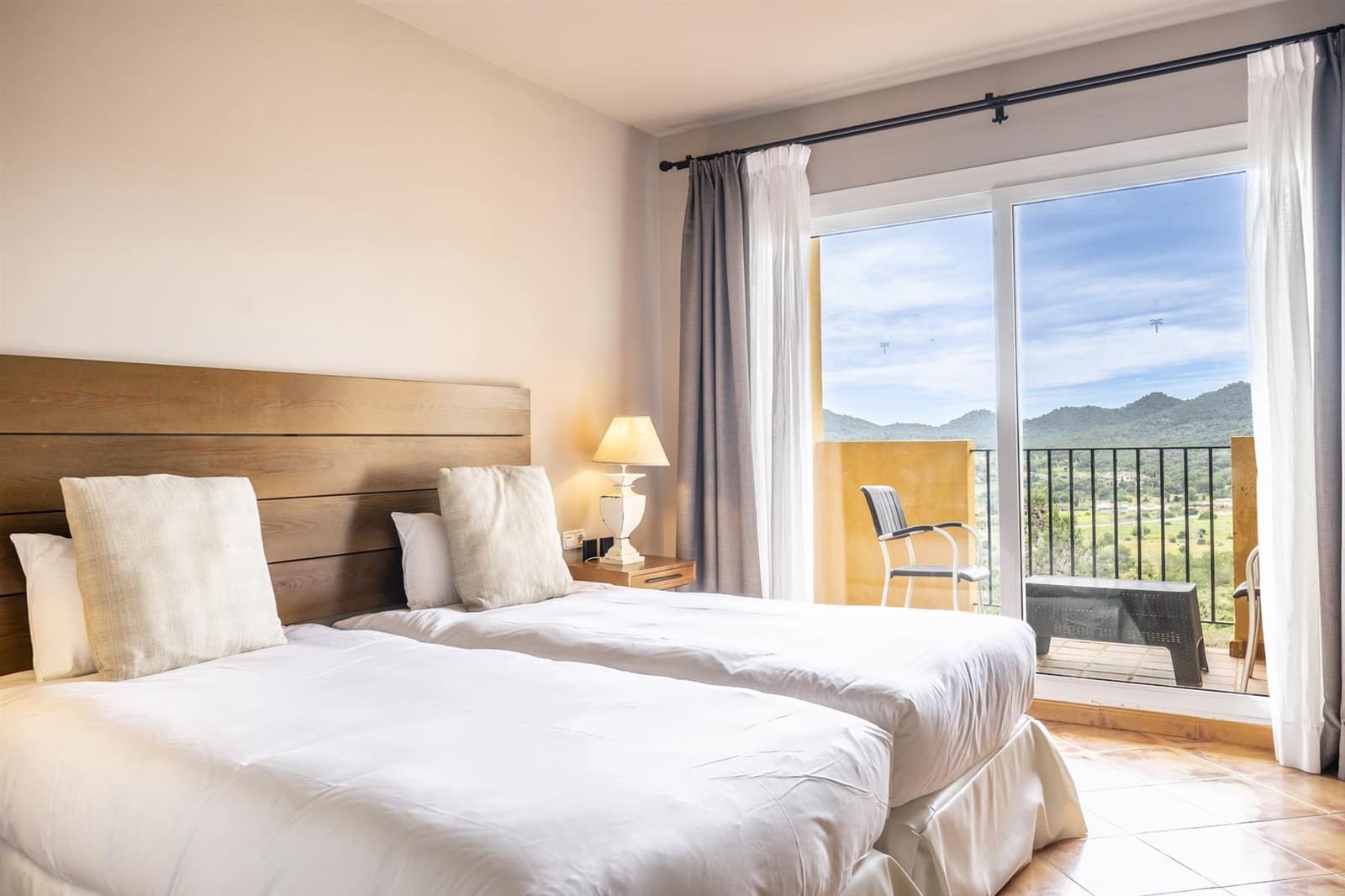 3 sypialnia Apartament na sprzedaż w La Manga Club z basenem - 225 000 € (Ref: 10080385)