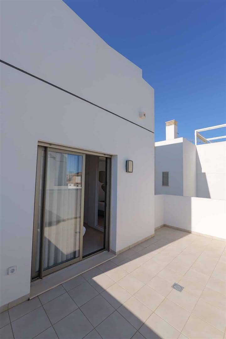 3 slaapkamer Villa te koop in Los Alcazares met zwembad garage - € 479.950 (Ref: 10101554)