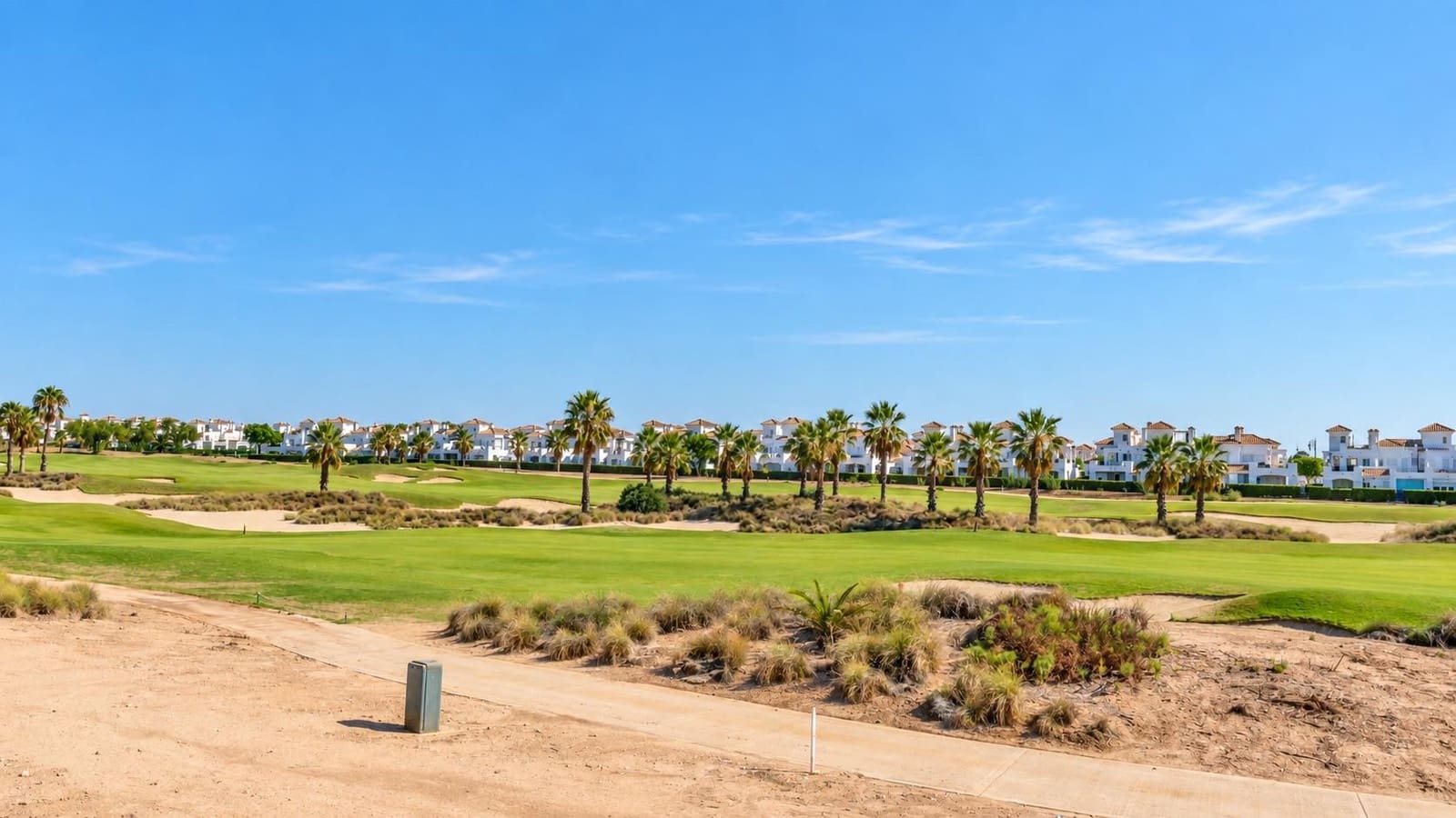 2 makuuhuone Omakotitalo myytävänä paikassa La Torre Golf Resort mukana uima-altaan 
autotalli - 230 000 € (Ref: 10118743)