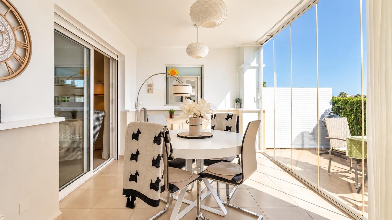 2 makuuhuone Omakotitalo myytävänä paikassa La Torre Golf Resort mukana uima-altaan 
autotalli - 230 000 € (Ref: 10118743)