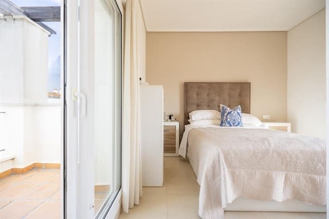 3 camera da letto Villa in vendita in La Torre Golf Resort, Torre-Pacheco con piscina garage - 345.000 € (Rif: 10127674)