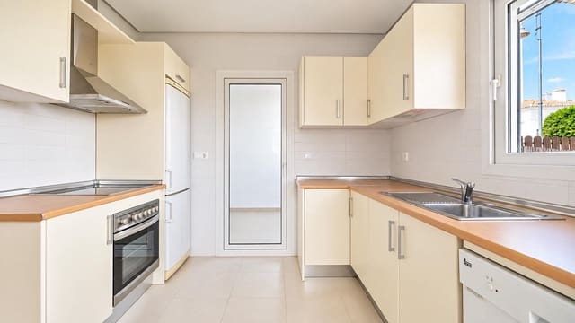 3 camera da letto Villa in vendita in La Torre Golf Resort, Torre-Pacheco con piscina garage - 345.000 € (Rif: 10127674)