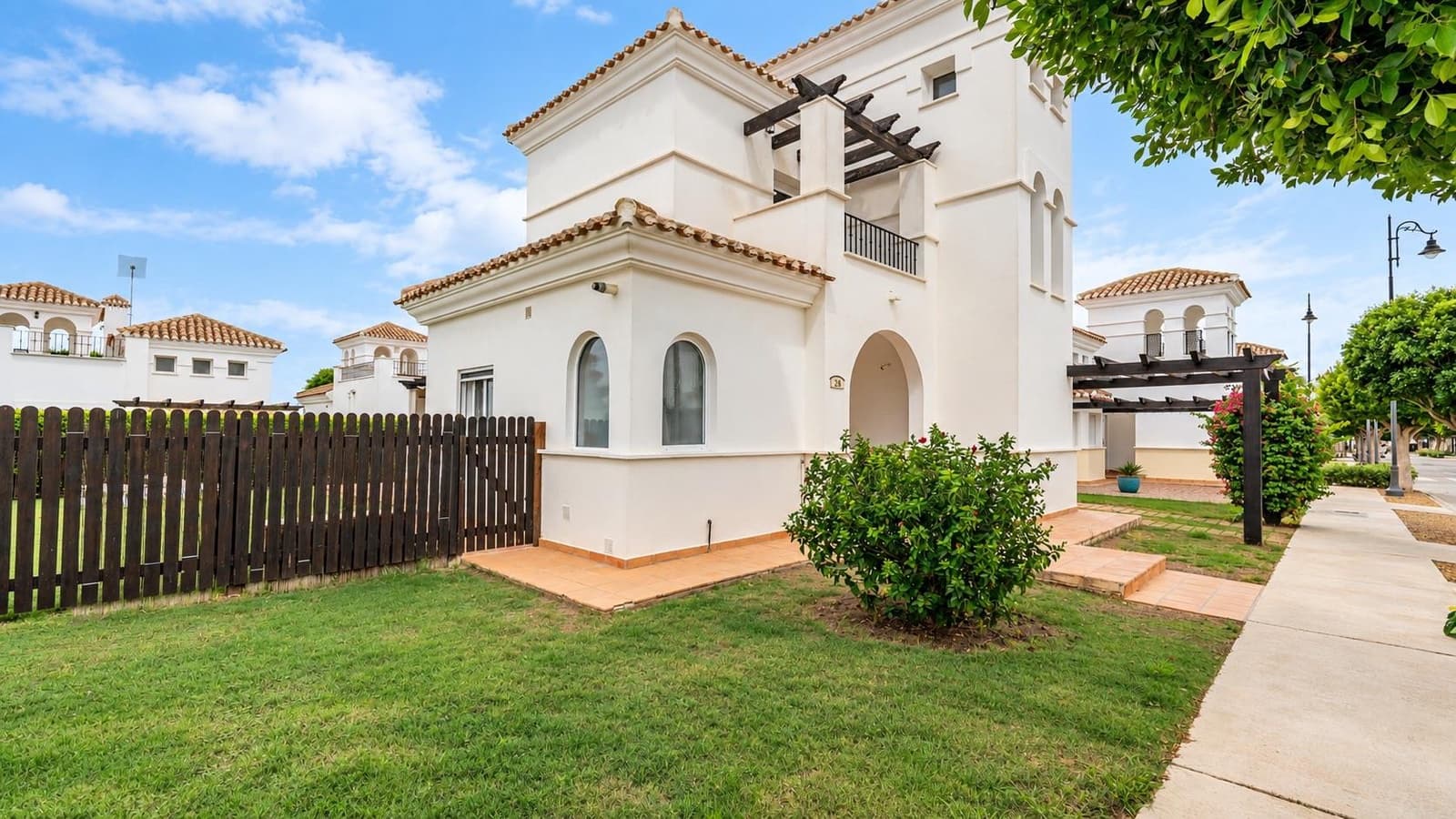 3 camera da letto Villa in vendita in La Torre Golf Resort con piscina garage - 345.000 € (Rif: 10127674)