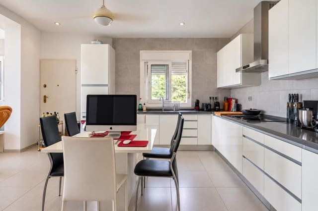 4 soveværelse Villa til salg i Gea y Truyols, Murcia by med swimmingpool garage - € 450.000 (Ref: 10131176)