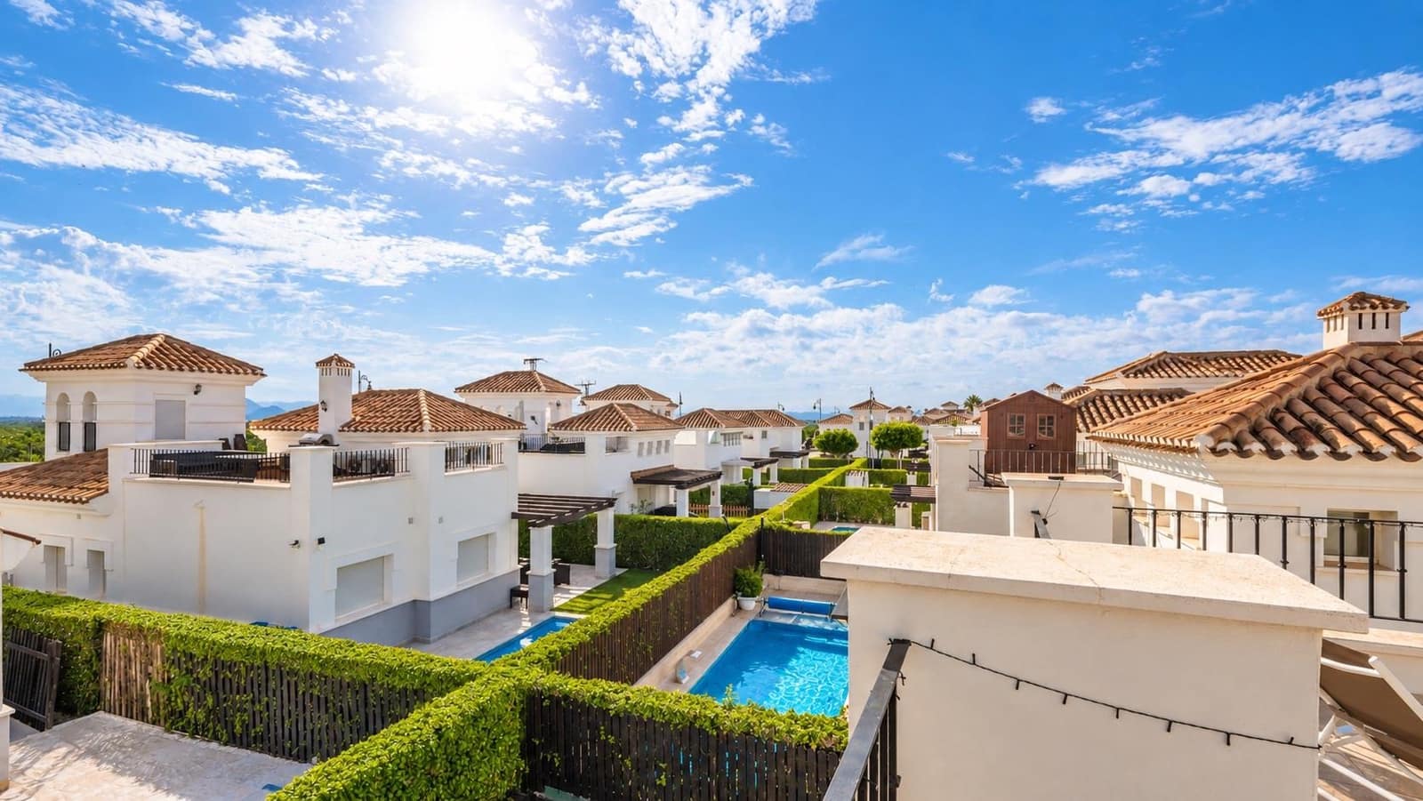 3 soveværelse Villa til salg i La Torre Golf Resort med swimmingpool garage - € 300.000 (Ref: 10132390)