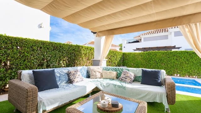 3 soveværelse Villa til salg i La Torre Golf Resort, Torre-Pacheco med swimmingpool garage - € 300.000 (Ref: 10132390)