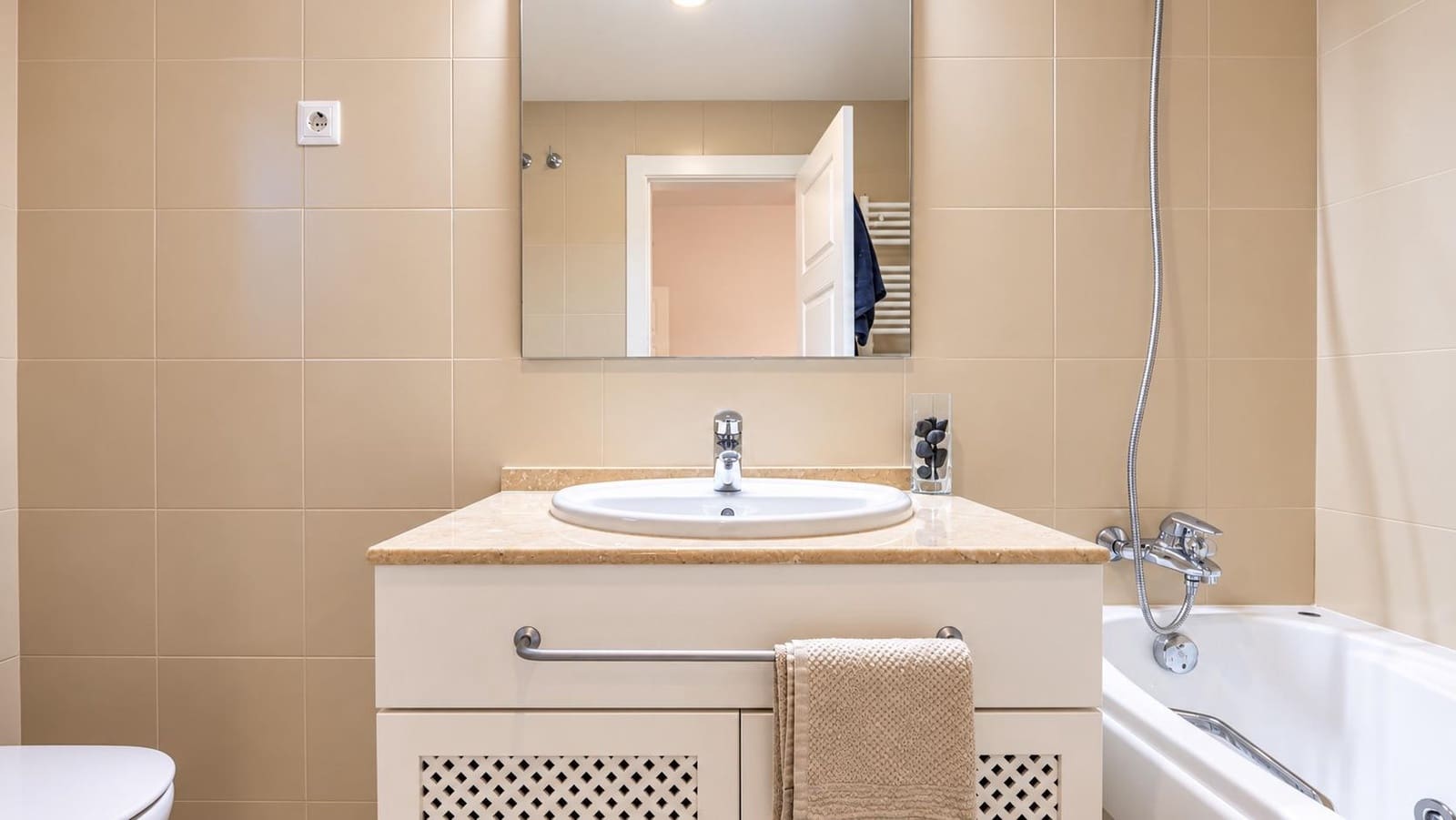 2 chambre Appartement à vendre à El Valle Golf Resort avec piscine garage - 239 000 € (Ref: 10135617)
