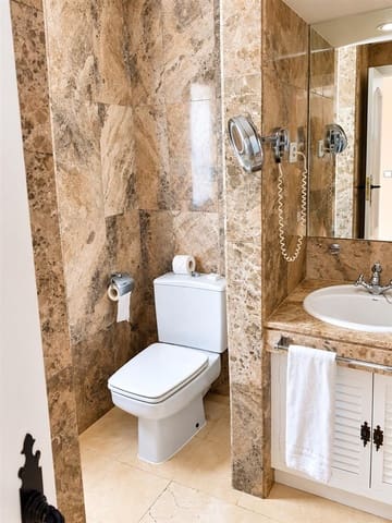 1 chambre Appartement à vendre à La Manga Club, Carthagène avec piscine - 100 000 € (Ref: 10139114)