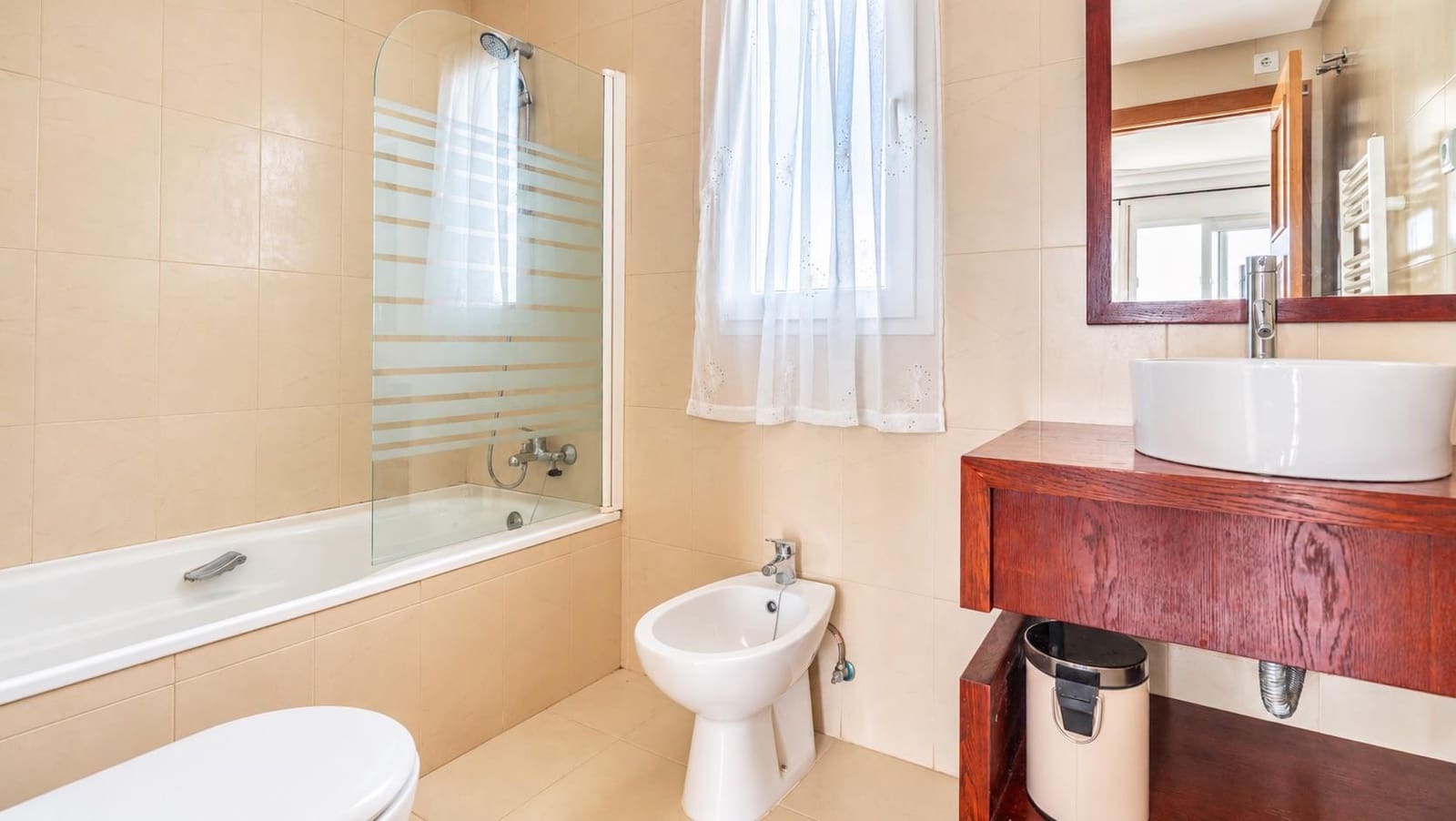 2 quarto Casa em Banda para venda em La Torre Golf Resort com piscina garagem - 215 000 € (Ref: 10148292)