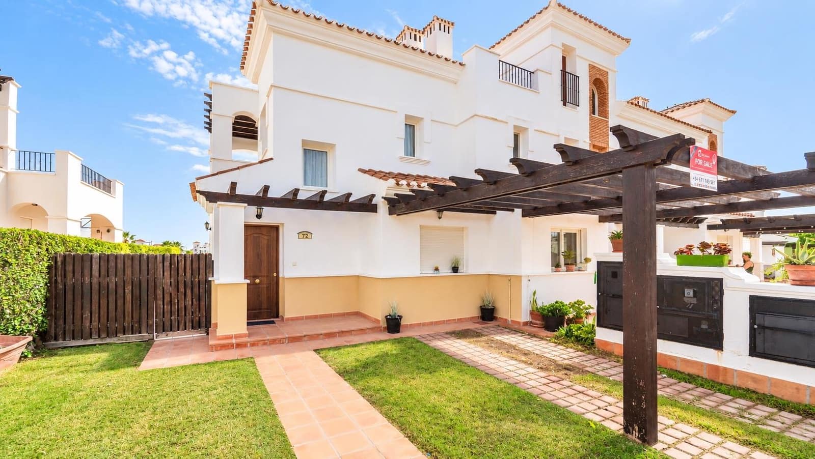2 quarto Casa em Banda para venda em La Torre Golf Resort com piscina garagem - 215 000 € (Ref: 10148292)