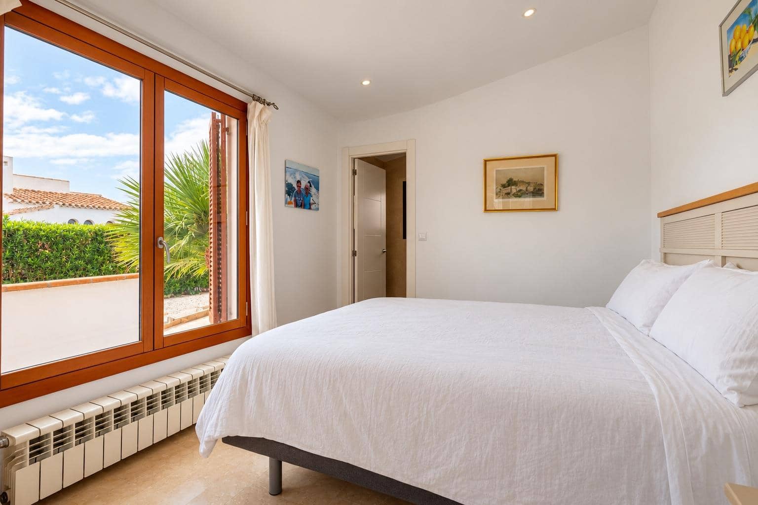 4 bedroom Villa for sale in El Valle Golf Resort with pool - € 500,000 (Ref: 10154584)
