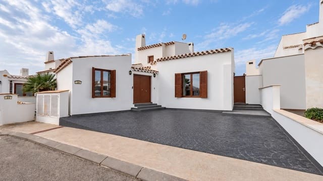 4 slaapkamer Villa te koop in El Valle Golf Resort, Murcia stad met zwembad - € 500.000 (Ref: 10154584)
