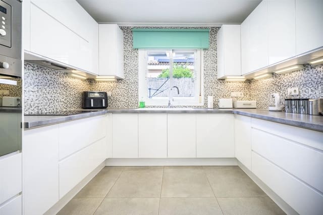 4 sypialnia Willa na sprzedaż w Gea y Truyols, Miasto Murcja z basenem - 340 000 € (Ref: 10166083)