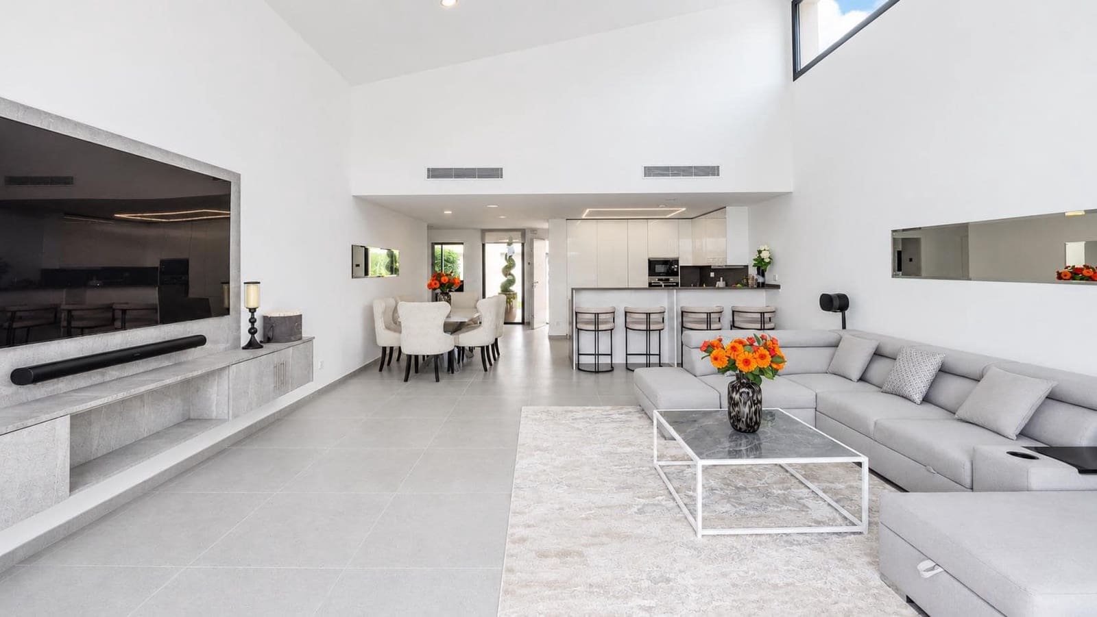 4 bedroom Villa for sale in Banos y Mendigo with pool garage - € 1,100,000 (Ref: 10168153)