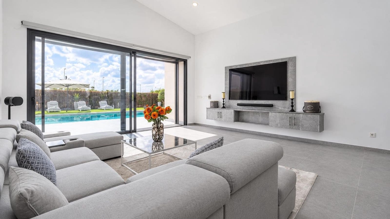4 bedroom Villa for sale in Banos y Mendigo with pool garage - € 1,100,000 (Ref: 10168153)