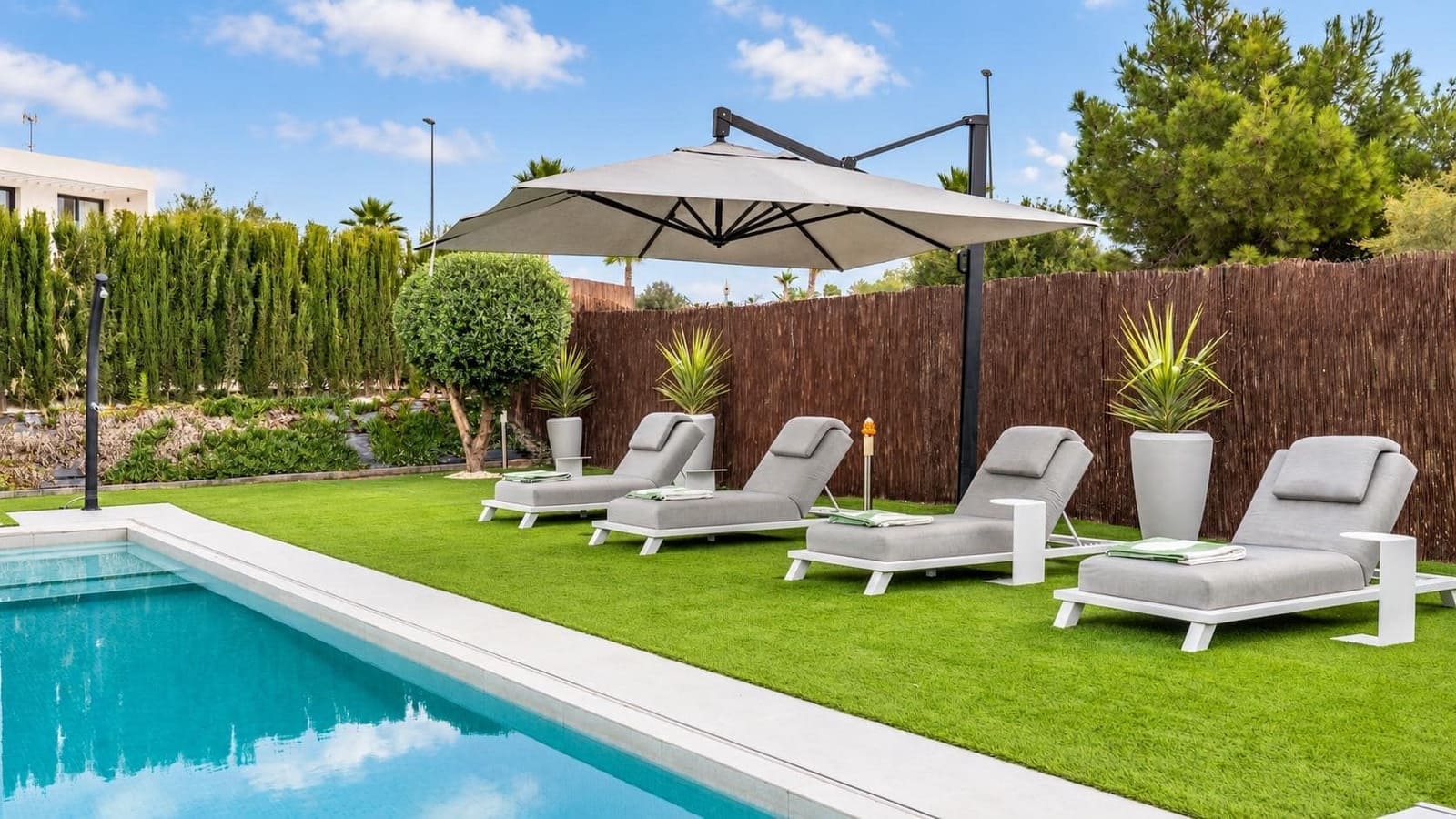 4 bedroom Villa for sale in Banos y Mendigo with pool garage - € 1,100,000 (Ref: 10168153)