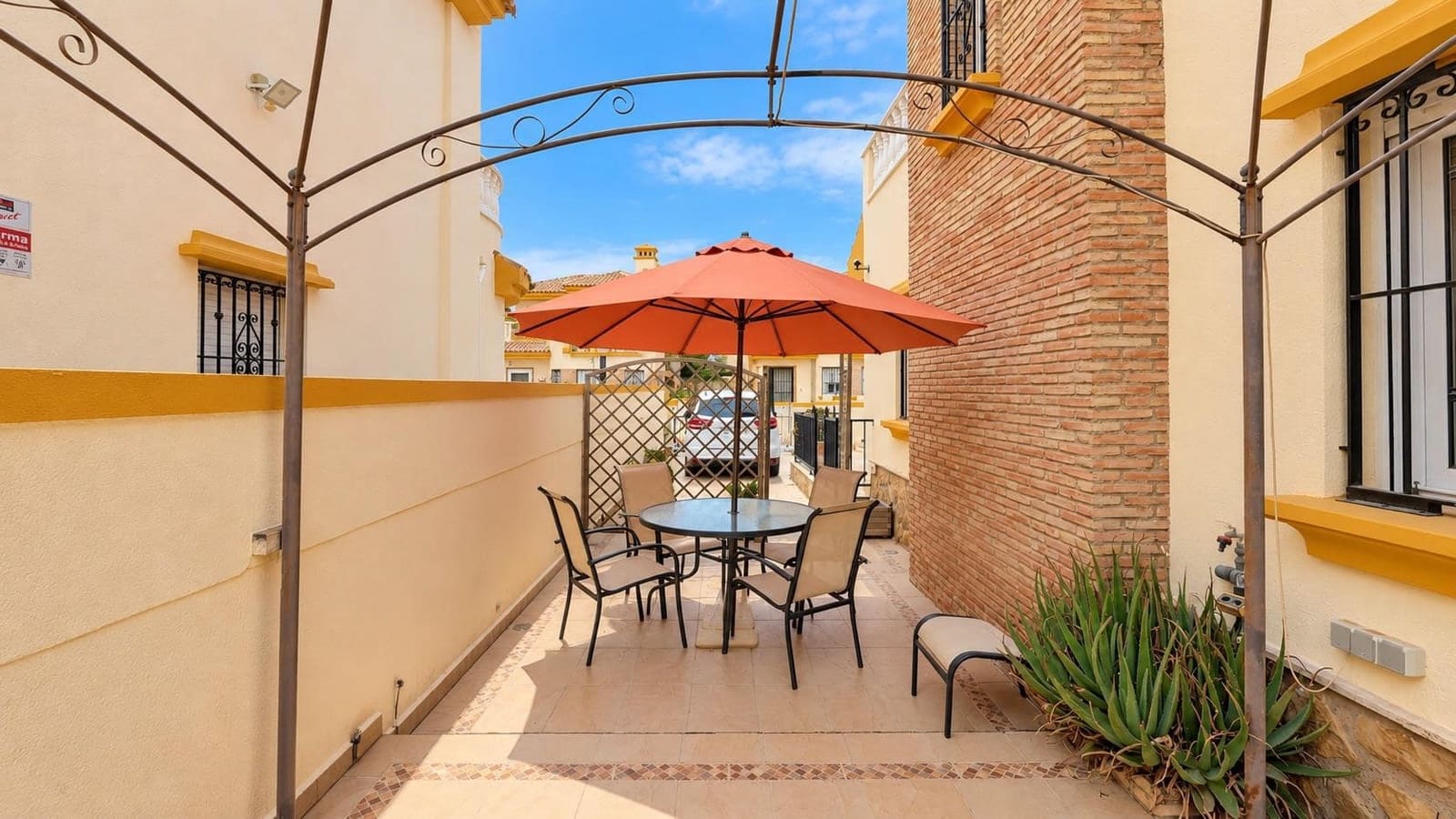 3 bedroom Villa for sale in Roldan with garage - € 227,500 (Ref: 10170522)
