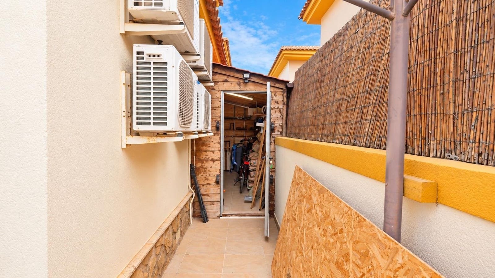 3 bedroom Villa for sale in Roldan with garage - € 227,500 (Ref: 10170522)