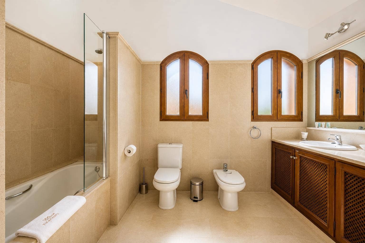 Chalet de 4 habitaciones en Atamaría en venta con piscina garaje - 540.000 € (Ref: 10170523)