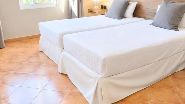 2 bedroom Apartment for sale in La Manga Club, Cartagena with pool - € 160,000 (Ref: 10170524)