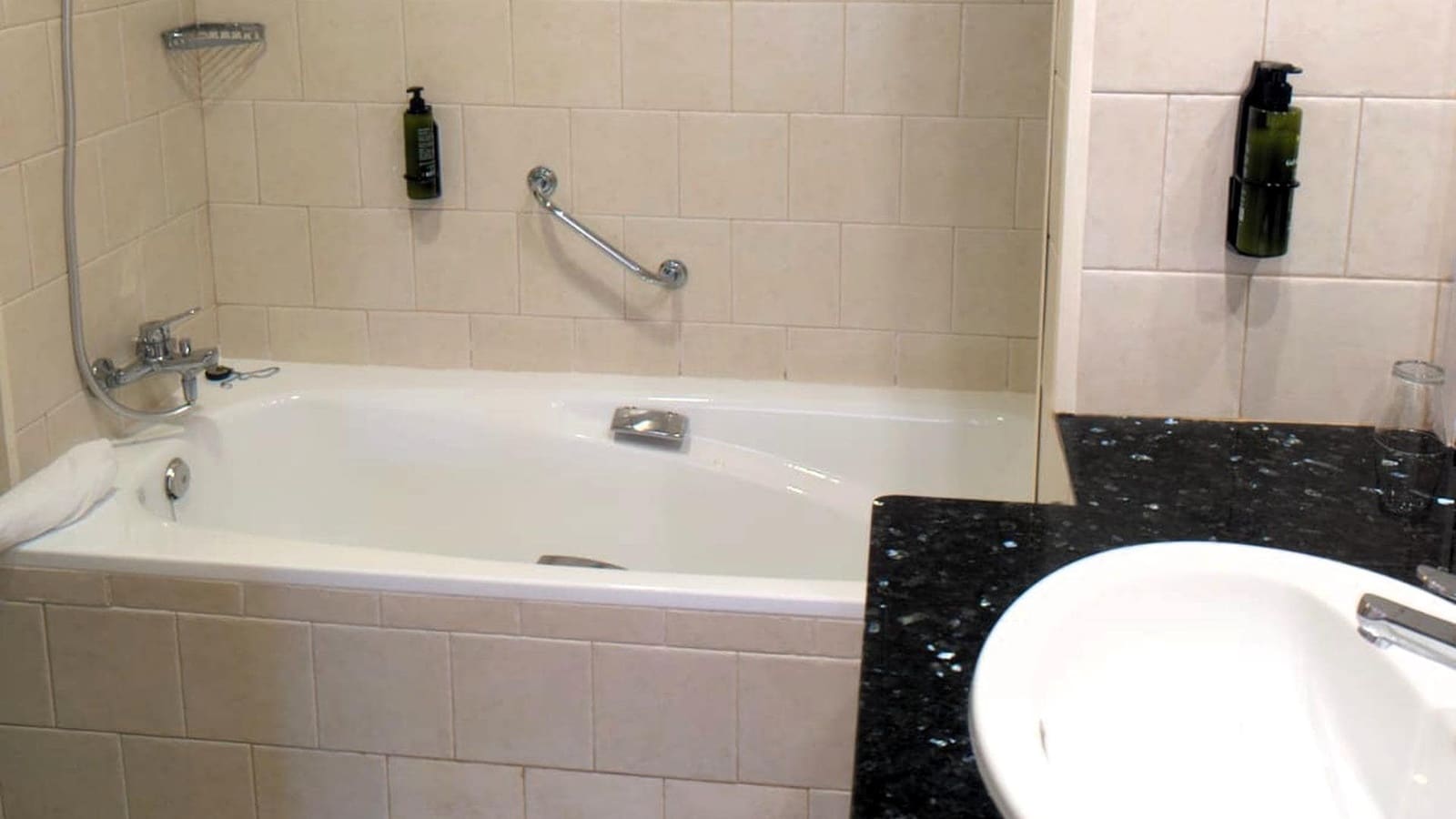 2 bedroom Apartment for sale in La Manga Club with pool - € 160,000 (Ref: 10170524)